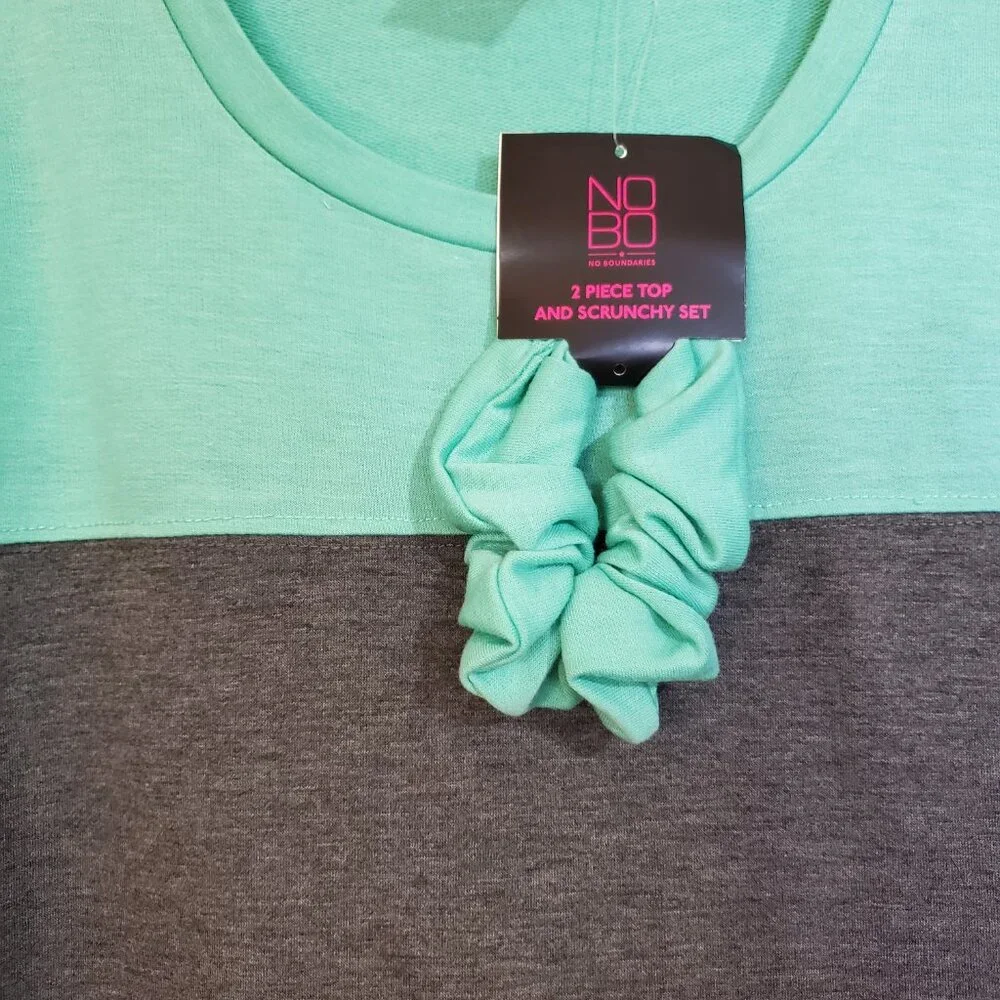 No Boundaries Mint Green Long Sleeve Sweatshirt Scrunchy Set Junior's XXL NWT